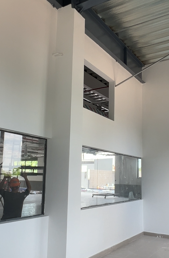 son-nuoc-dulux-cho-showroom, son-nuoc-cua-hang, son-tuong-ho-chi-minh, son-nuoc-van-phong,