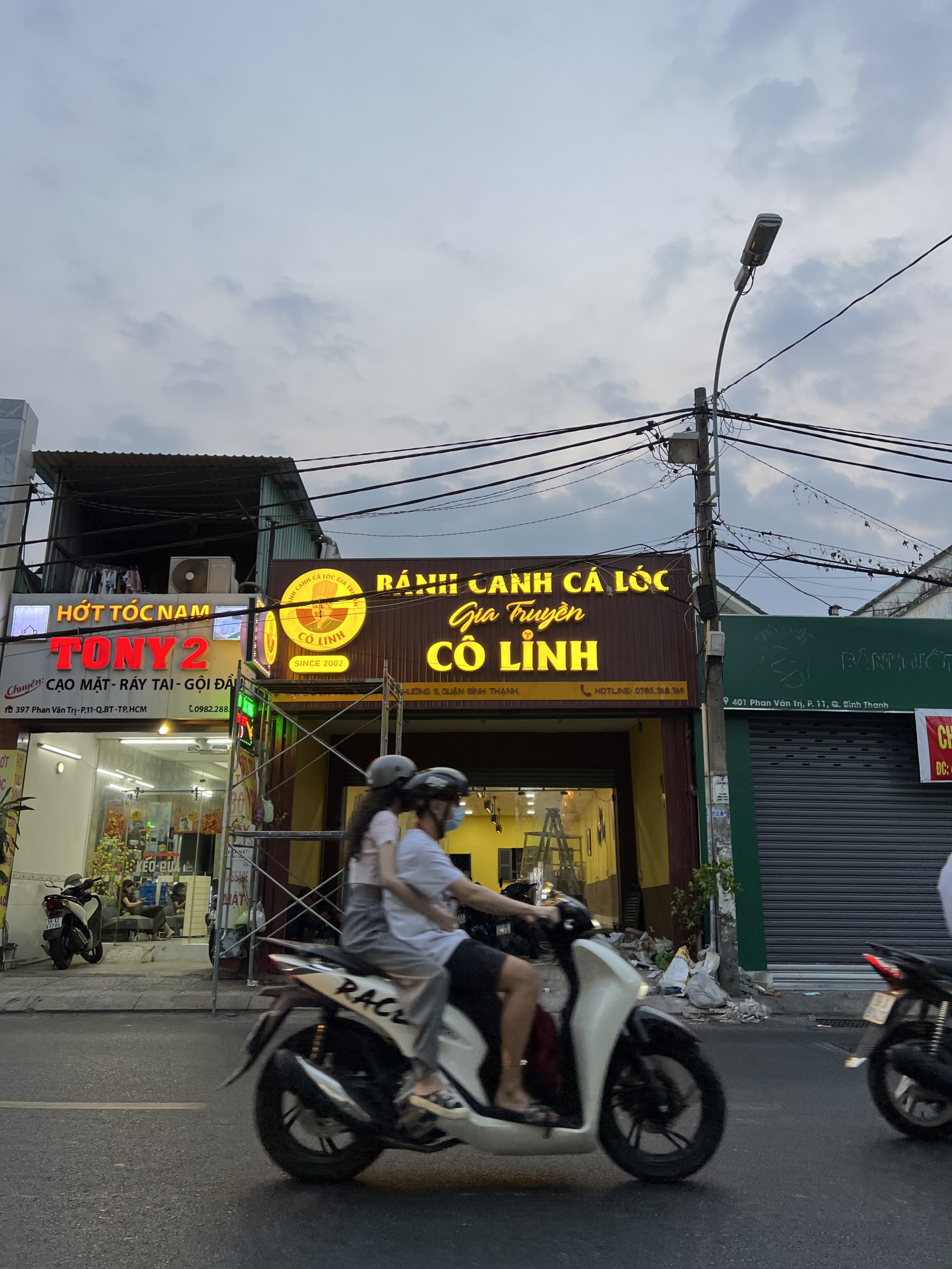thi-cong-quan-an, cai-tao-quan-an, vach-ngan-cemboard, vach-ngan-cemboard-quan-an,